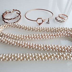 Vintage rose gold and faux pearl fashion jewelry bundle. Rings size 8